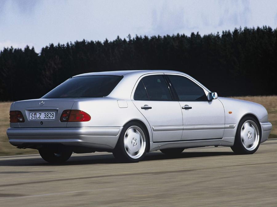  Mercedes-Benz E50 AMG (Bm.210.072) 1996 года  (фото 5 из 8)